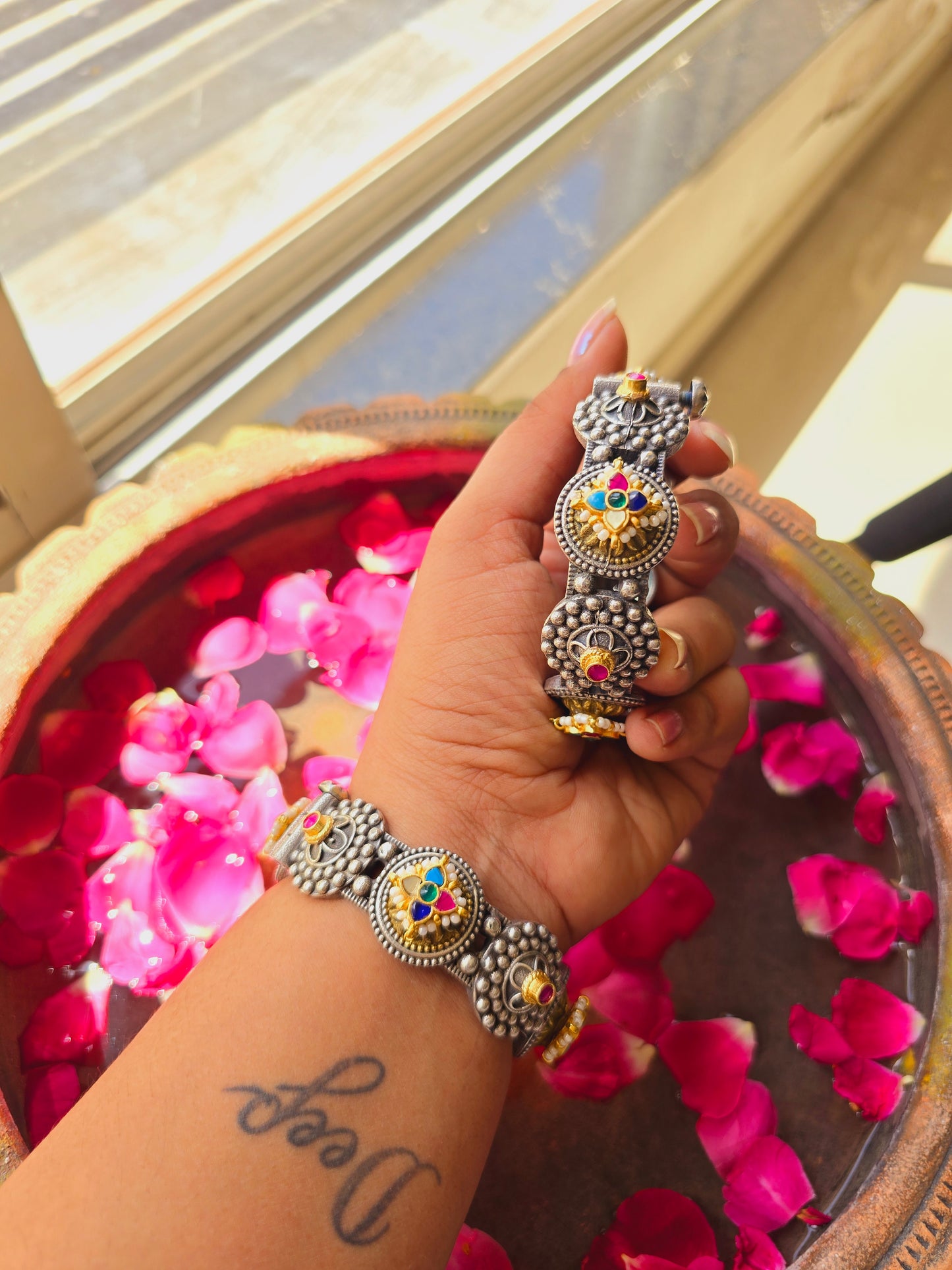 Jalpa Large size Pachi kundan gumbaj kada