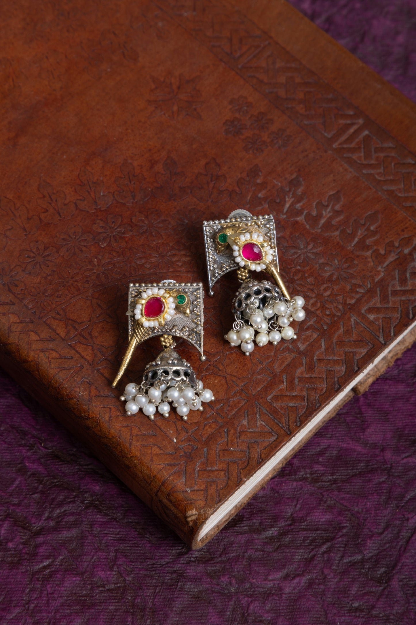 Ambati fusion two tone pachi kundan choker set