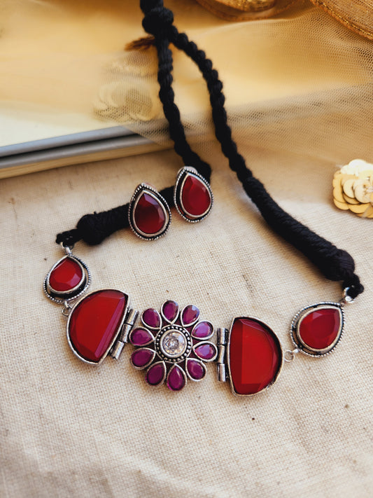 Moh stone choker