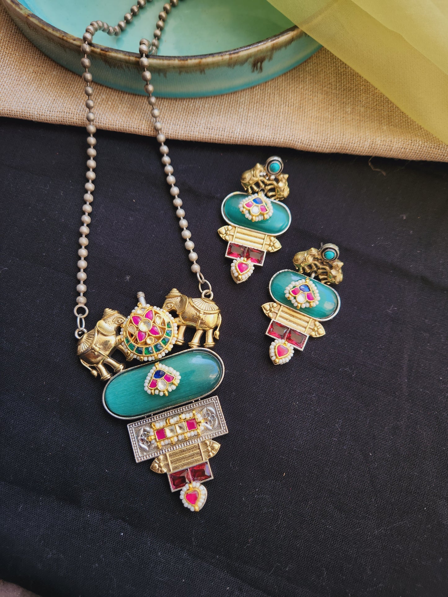 Pachi kundan elephant necklace