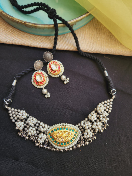 Kundan choker