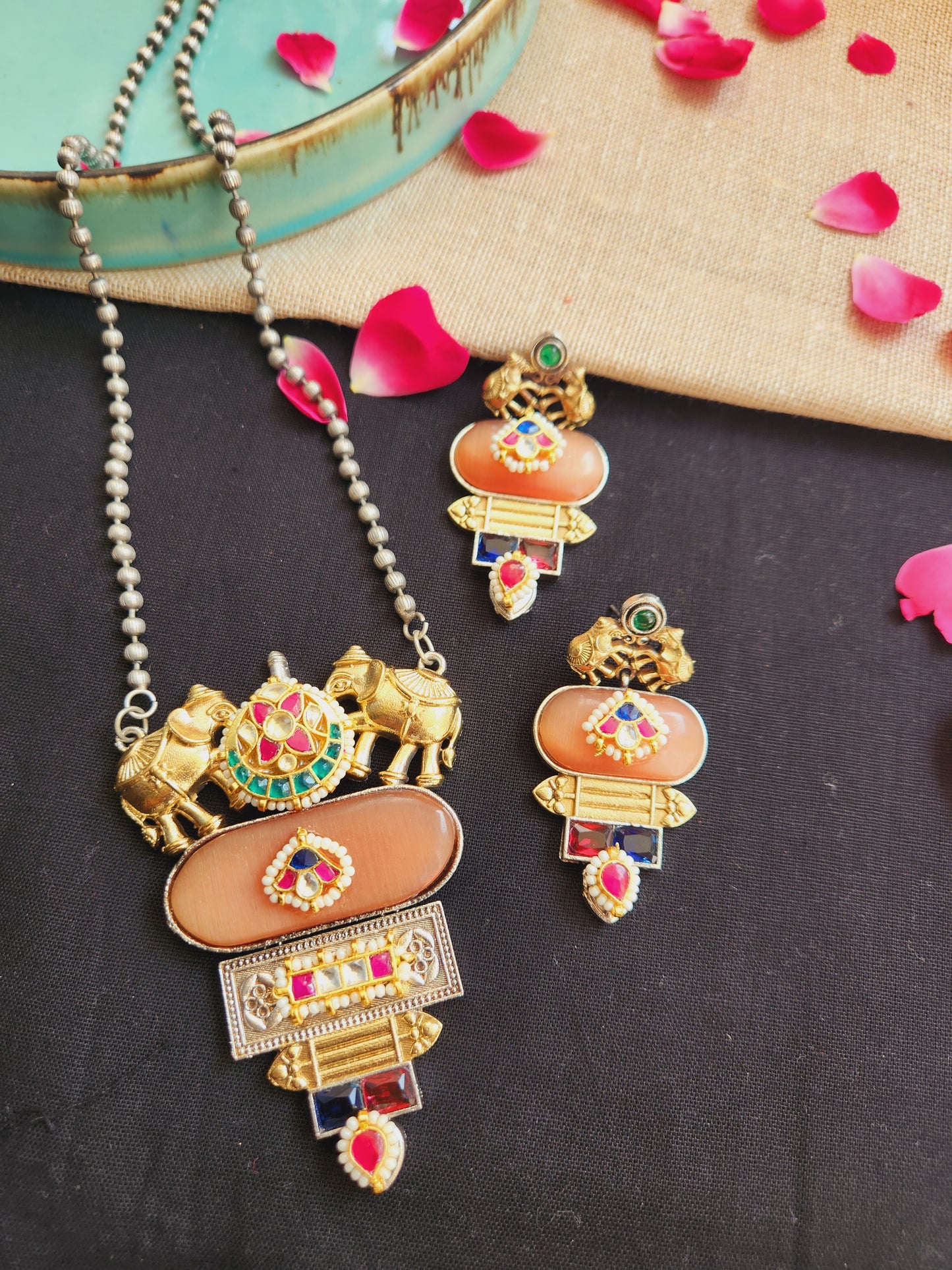 Pachi kundan elephant necklace