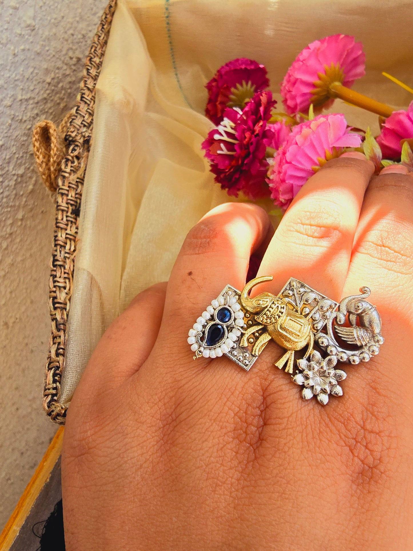 Elephant dual tone ring