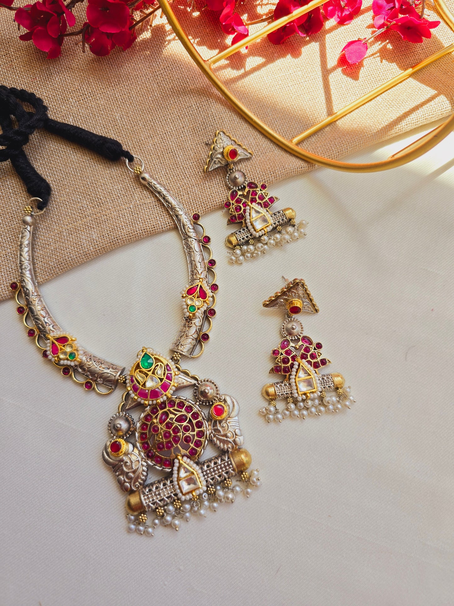 Dual tone pachi kundan necklace