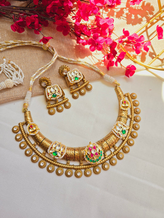 Heritage pachi kundan hasli choker