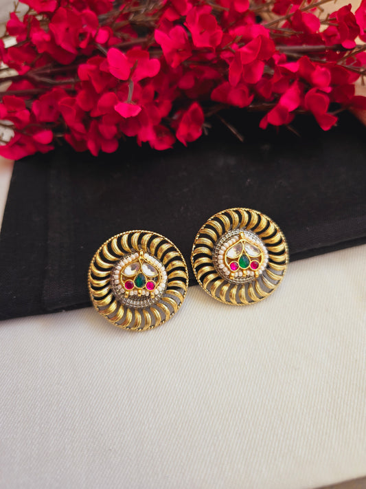 Pachi kundan studs