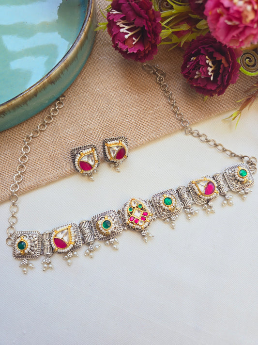 Pachi kundan sleek choker