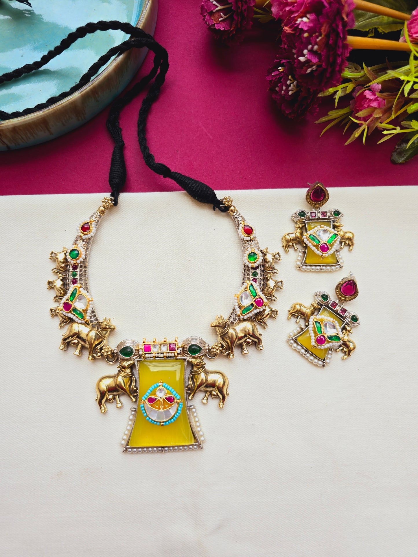 Pachi kundan nandi necklace