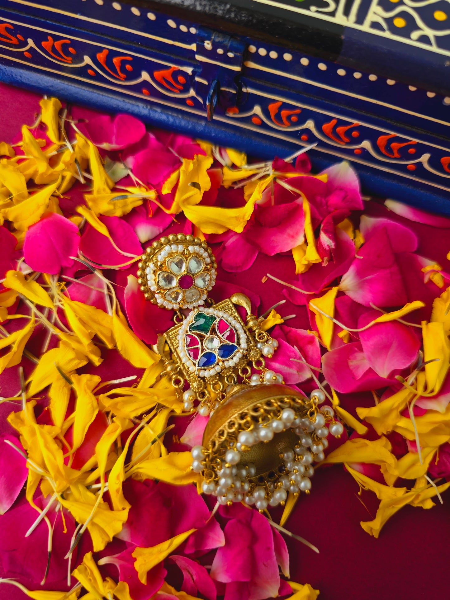 Pachi kundan gold jhumkas