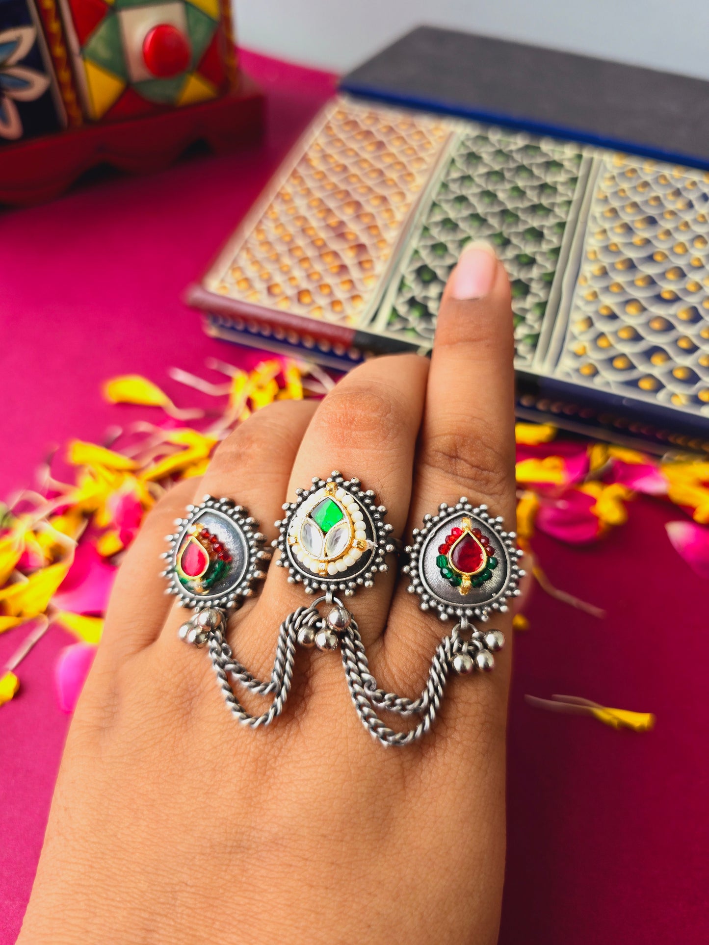 Pachi kundan ring