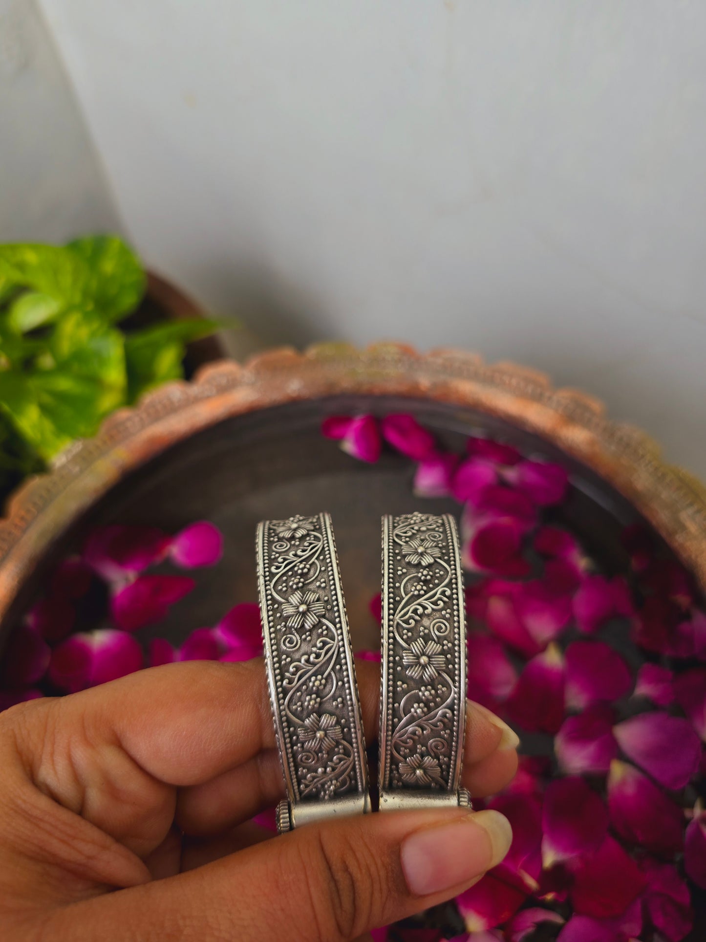 Silver flower kada