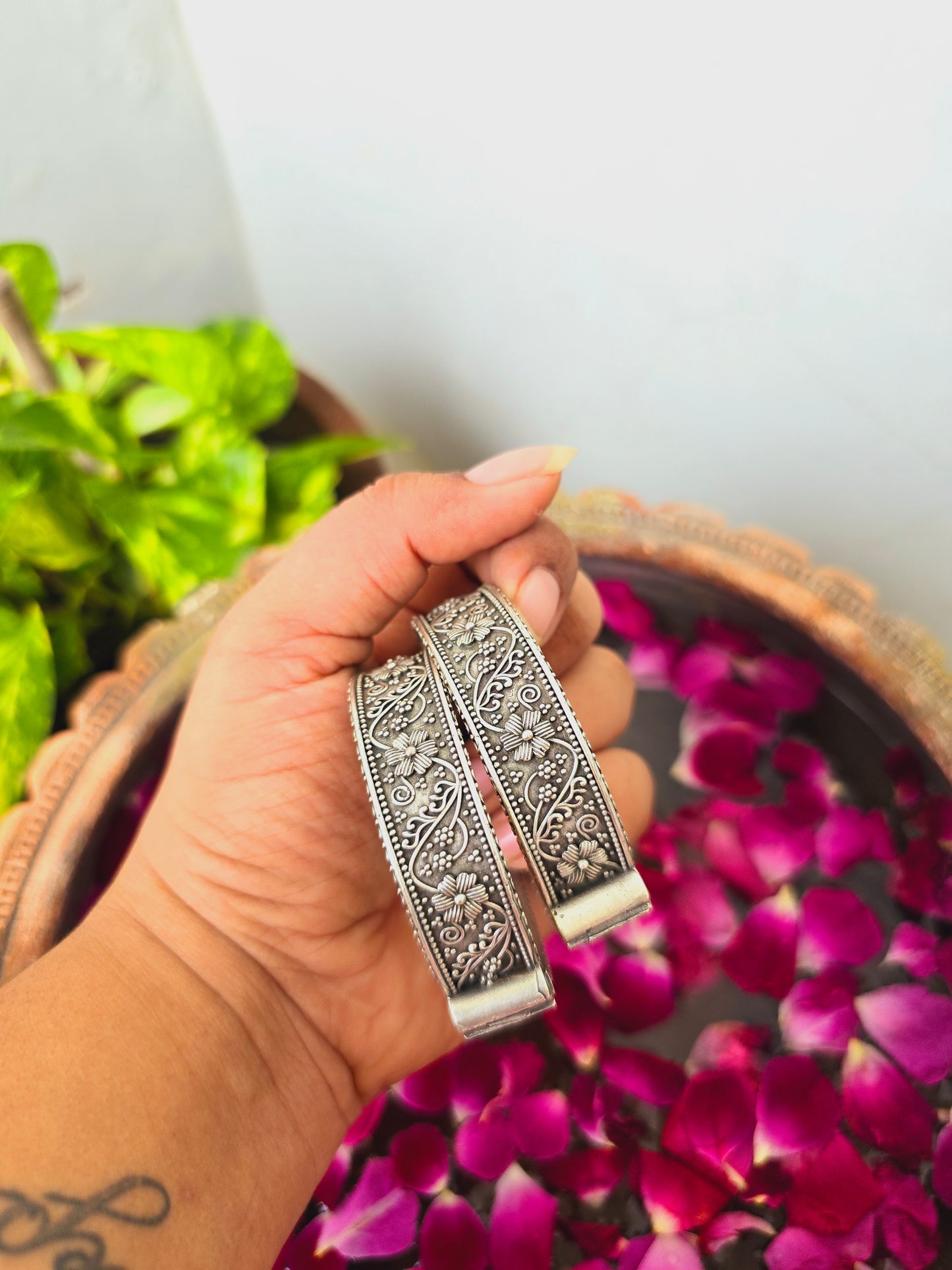 Silver flower kada