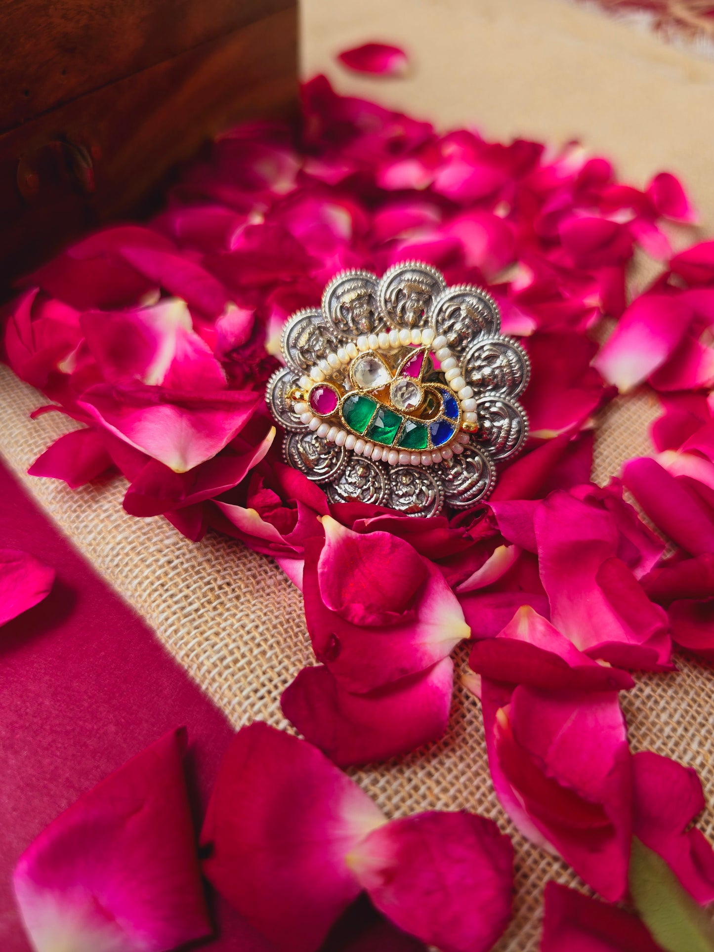 Pachi kundan ring