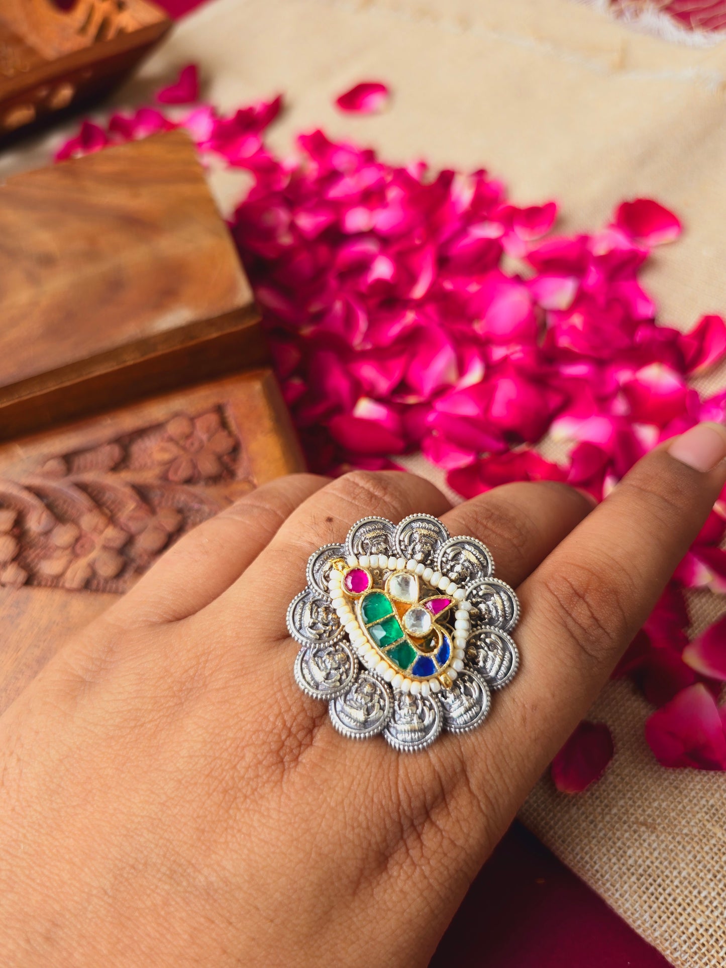 Pachi kundan ring