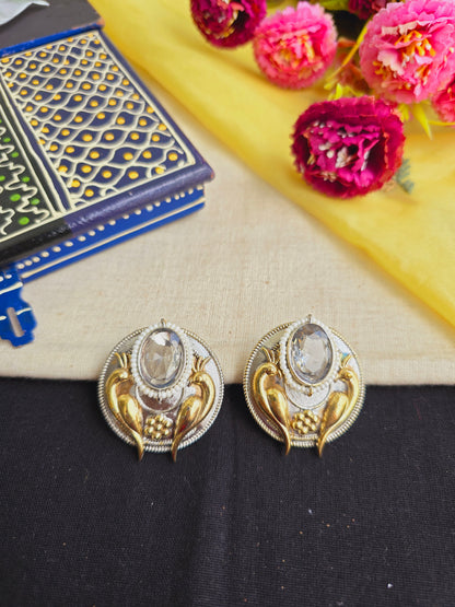Dual tone parrot studs