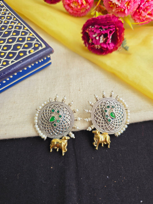 Dual tone nandi studs