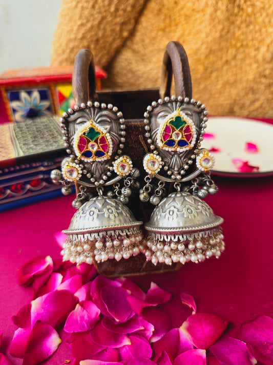 Pachi kundan jhumkas