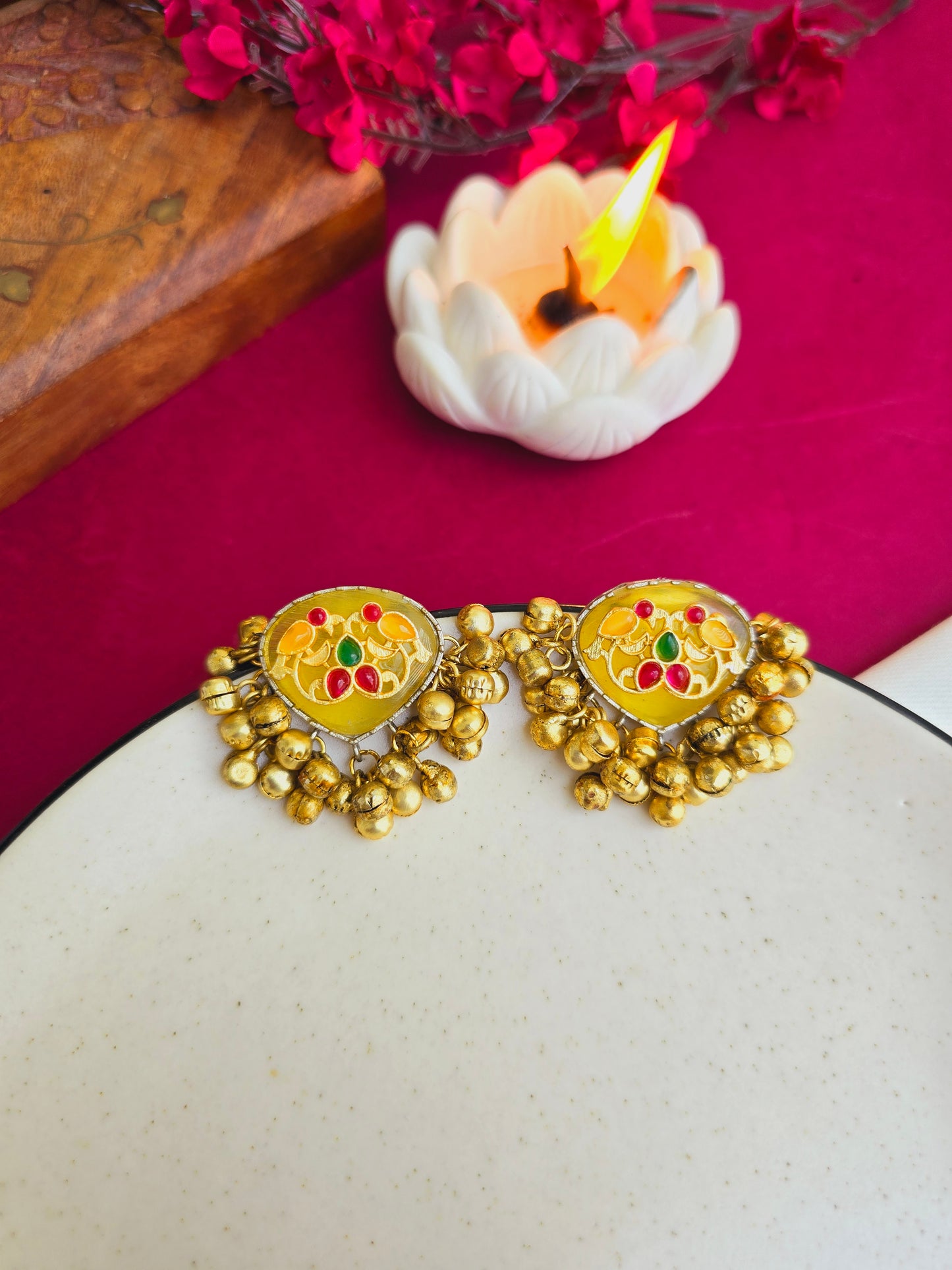 Khush gold studs