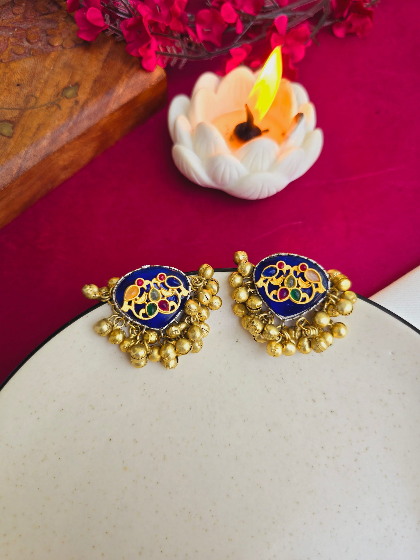 Khush gold studs