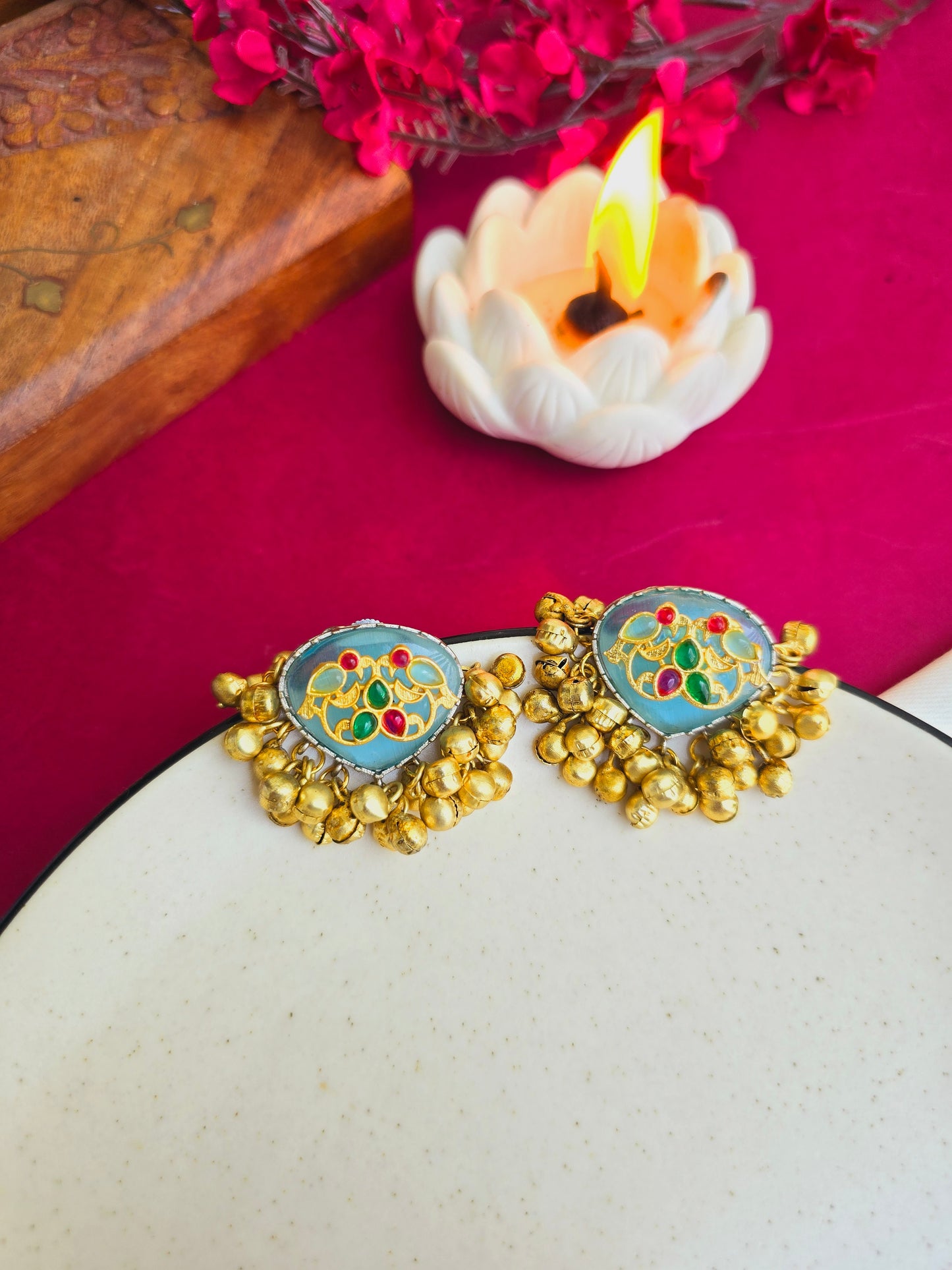 Khush gold studs