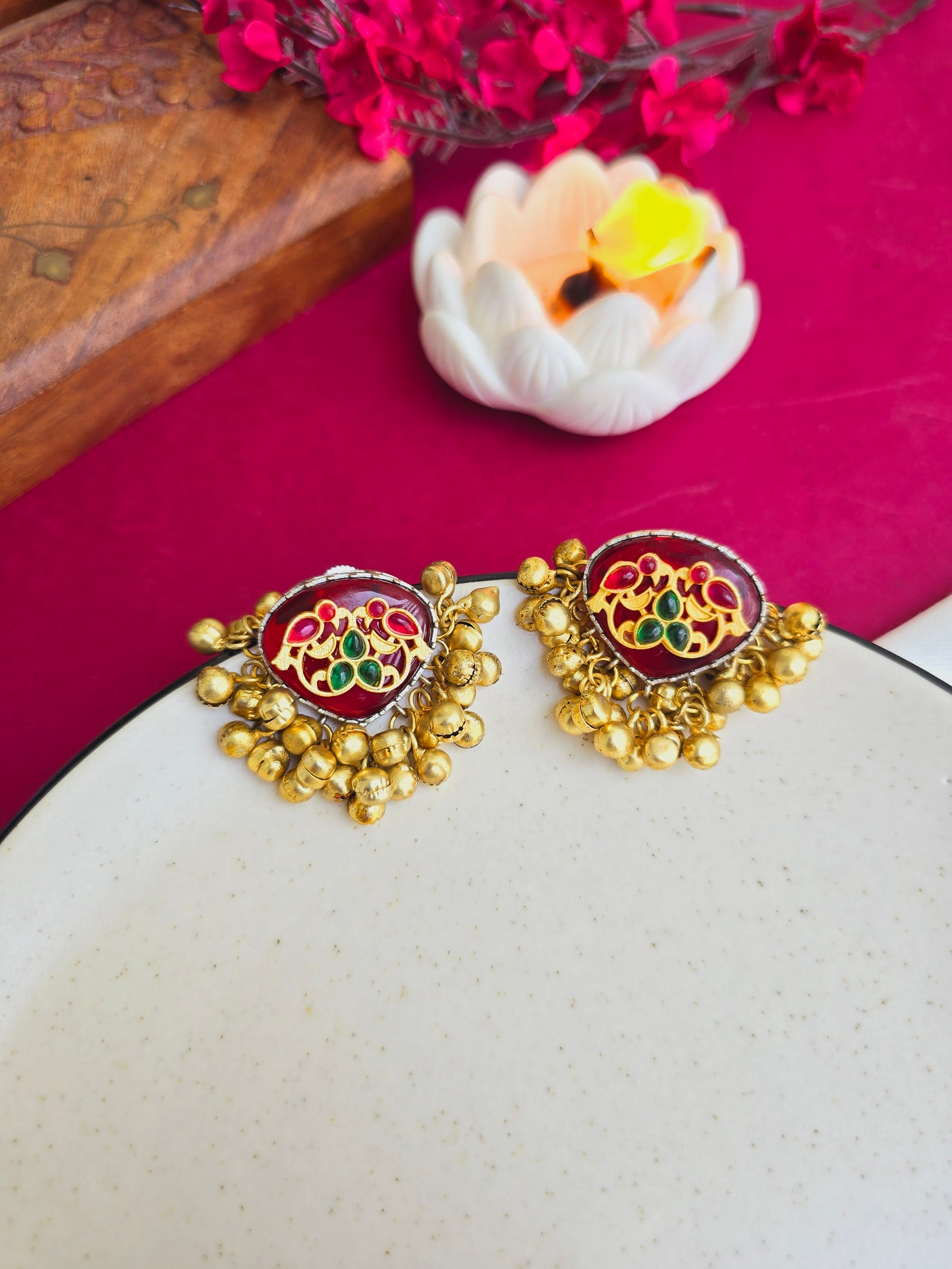 Khush gold studs