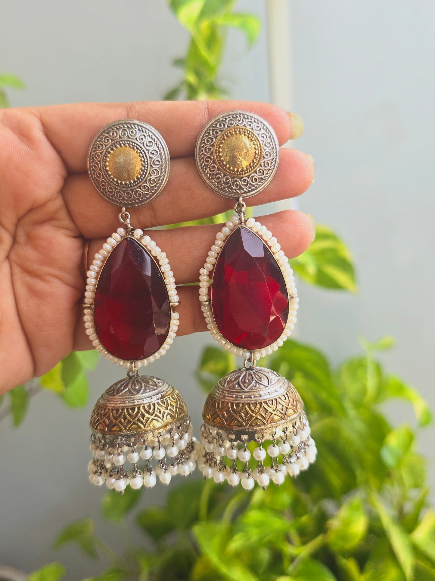 Veda dual tone jhumka