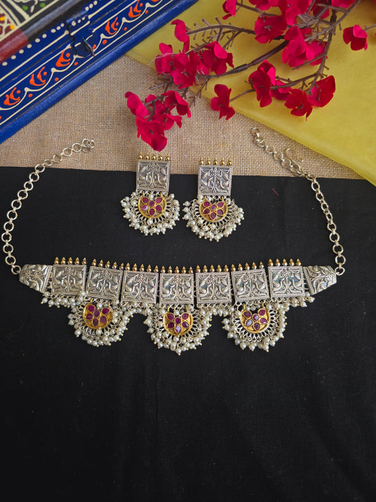 Gulab dual tone choker