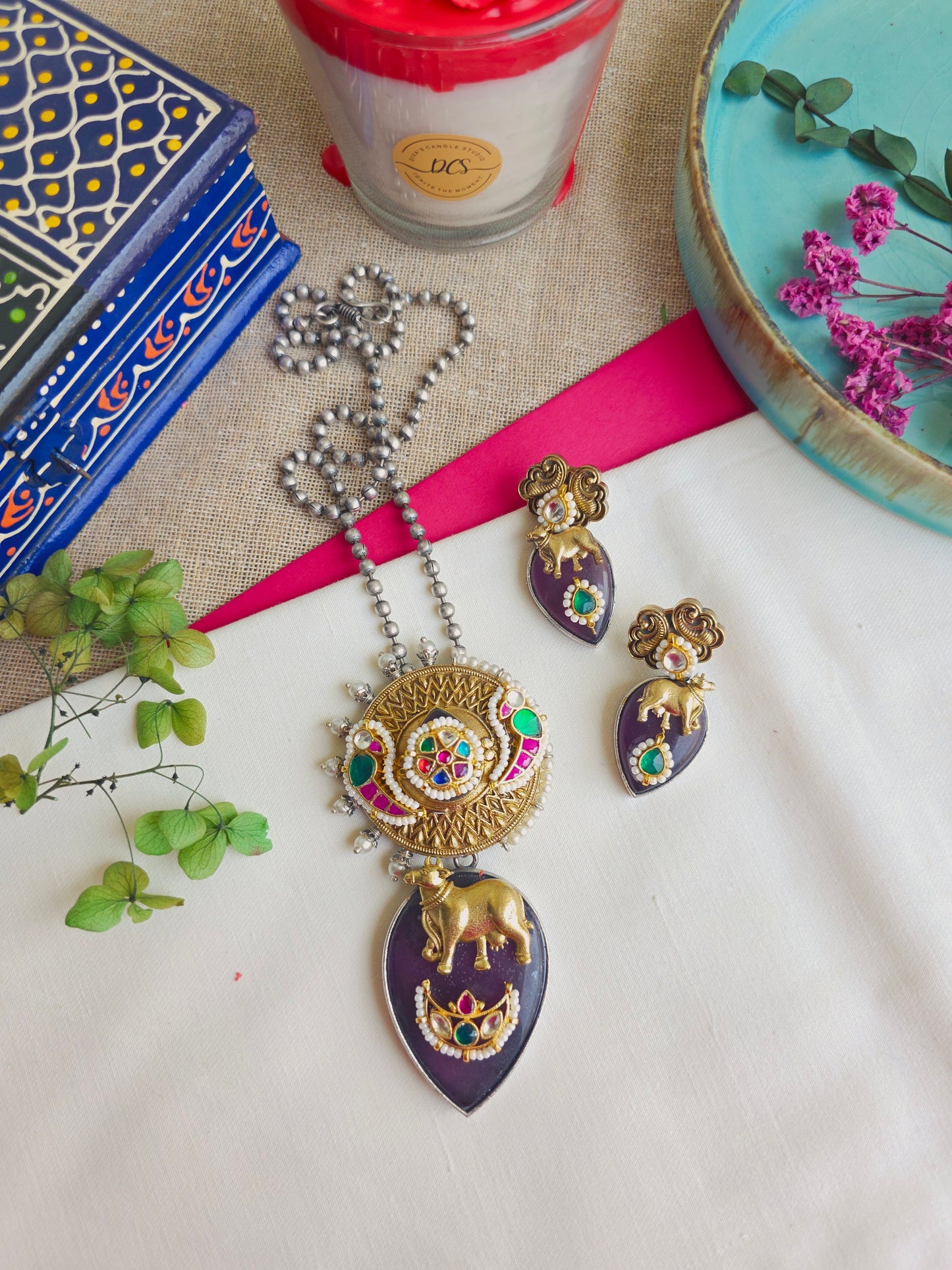 Nandi pachi kundan necklace