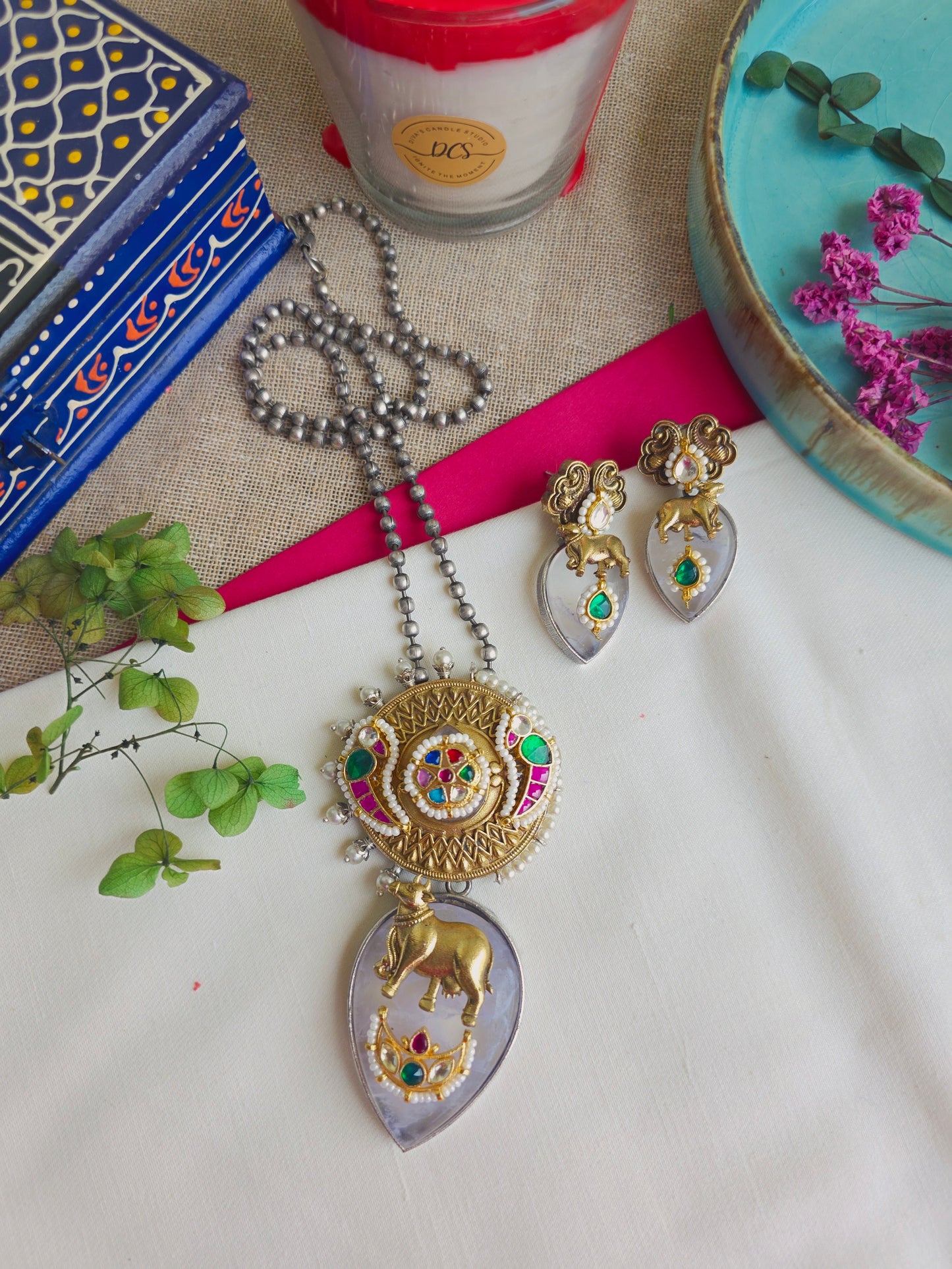 Nandi pachi kundan necklace