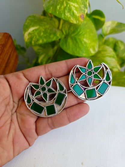 Chand glass studs