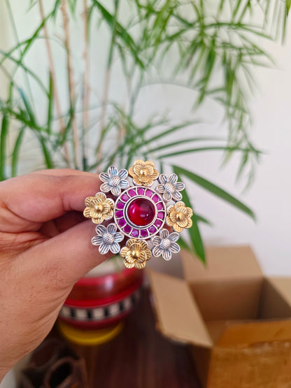 Dual tone rose ring