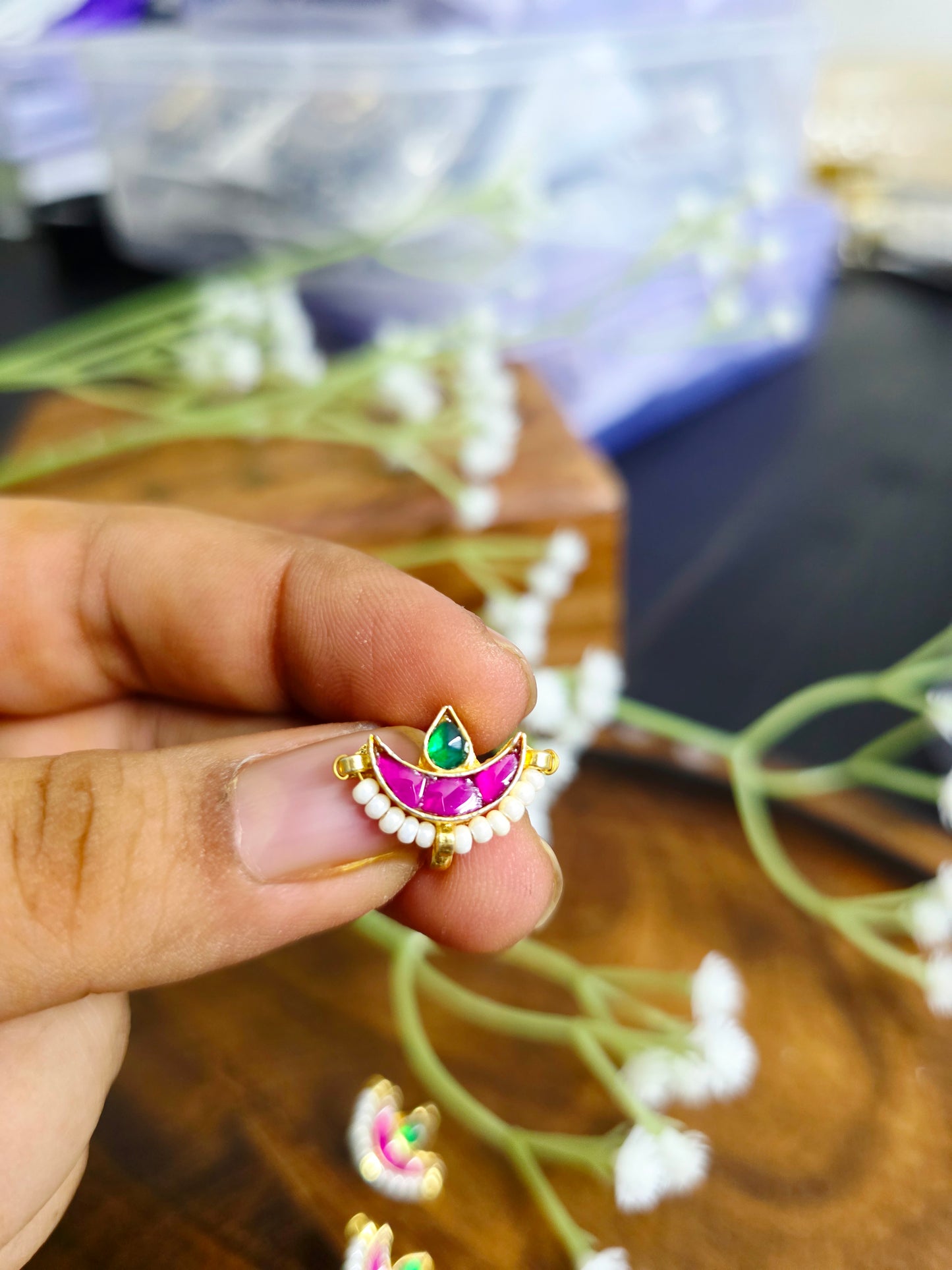 Half moon kundan nath