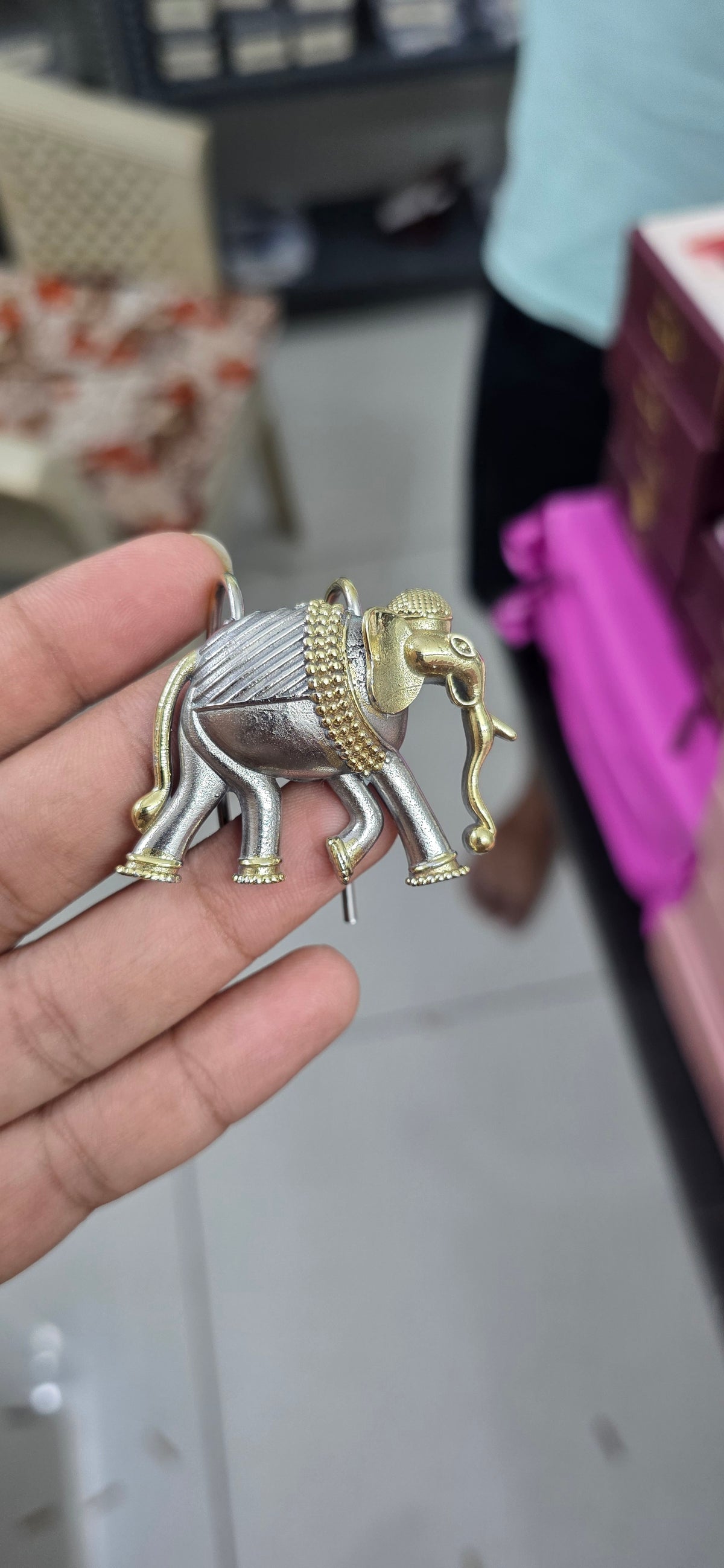 Sejal two tone fusion elephant hair pin