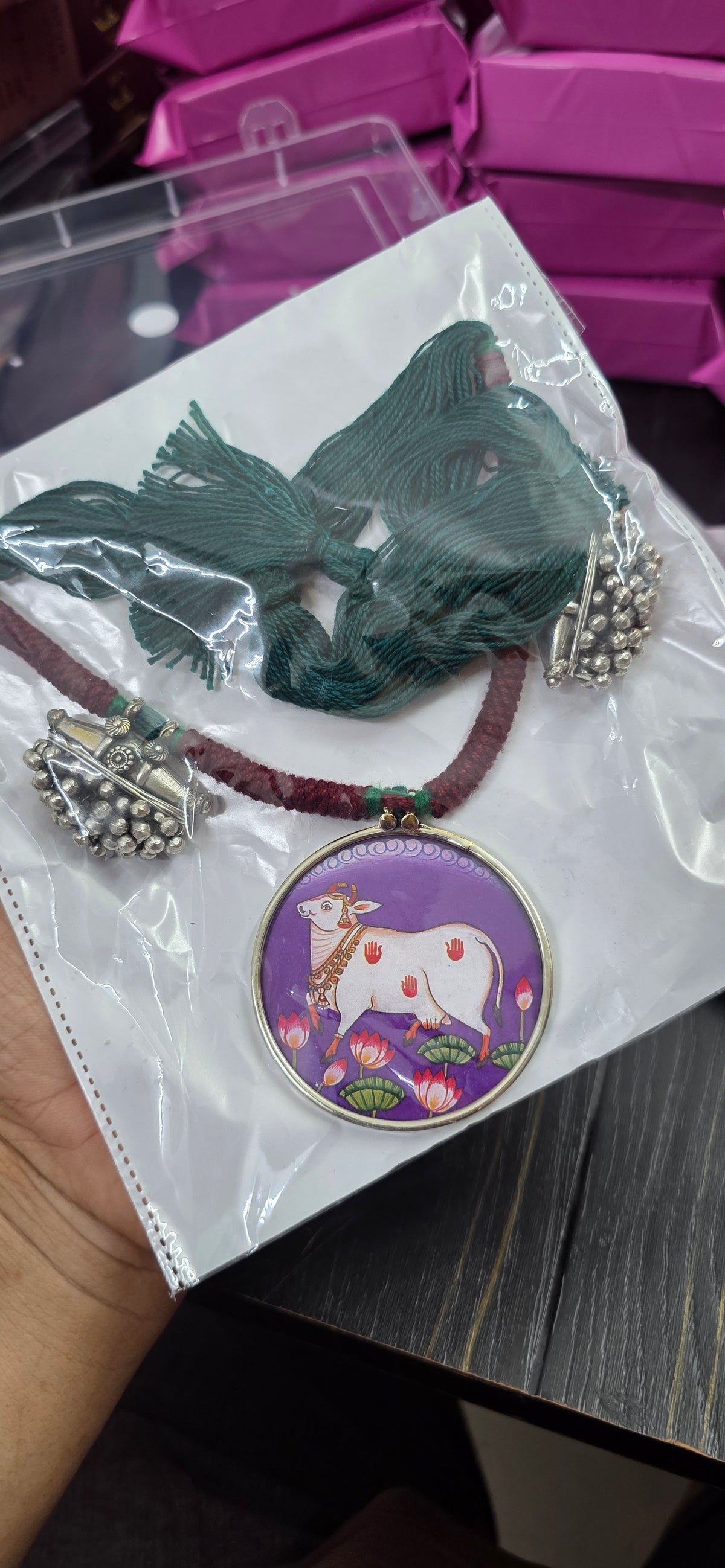 Pichwait art antique thread necklace/choker