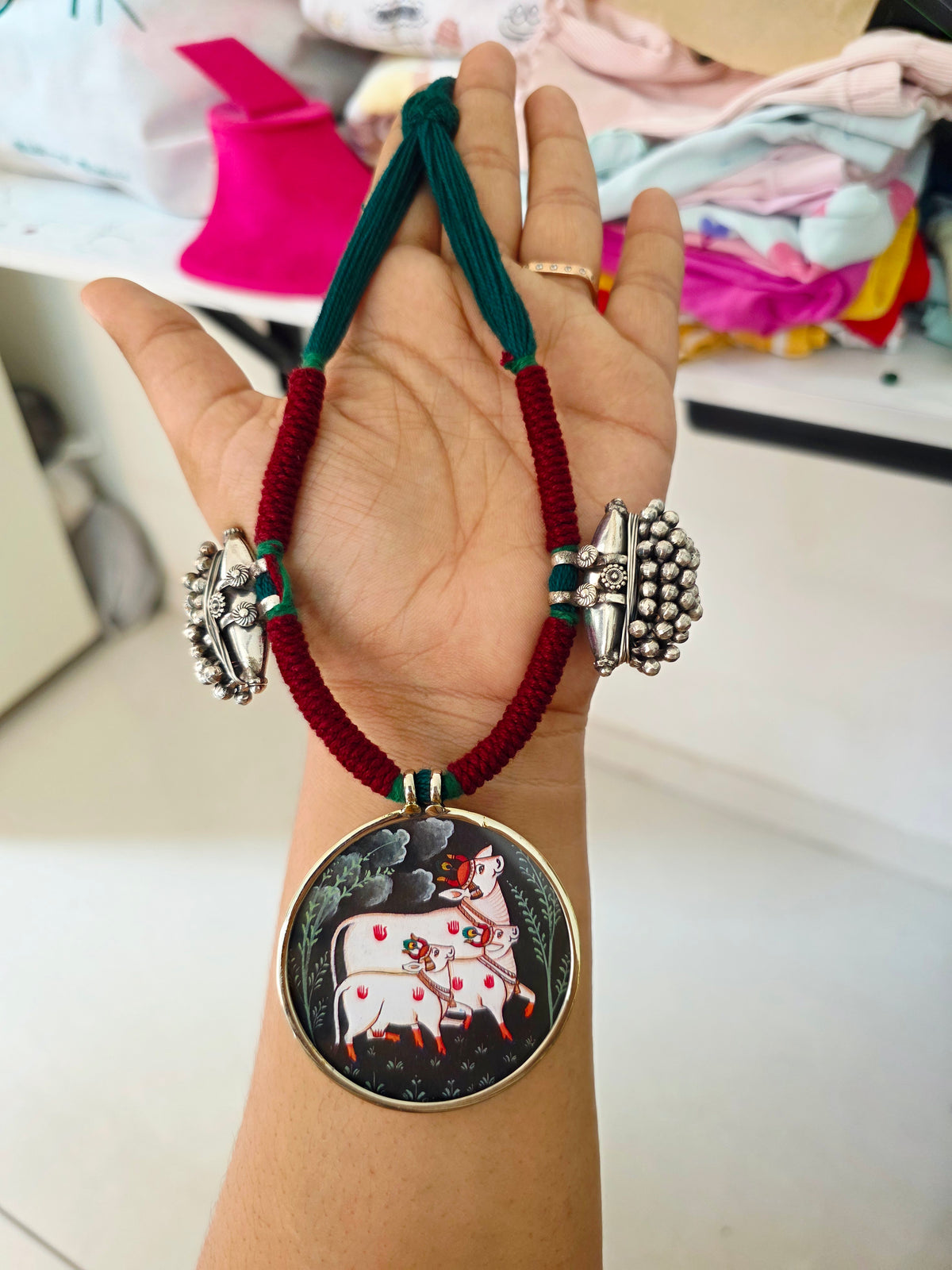 Pichwait art antique thread necklace/choker