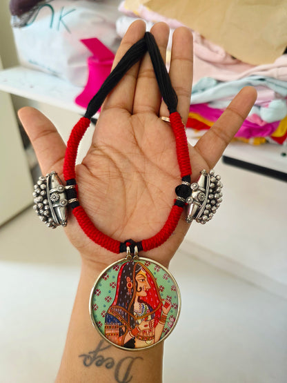 Pichwait art antique thread necklace/choker
