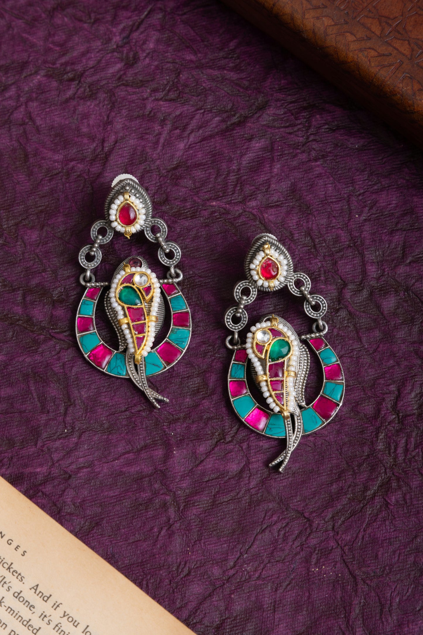 Samiksha two tone fusion pachi kundan earrings