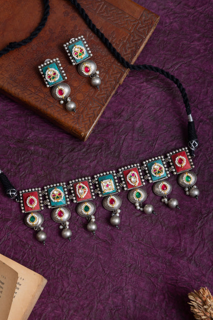 Bindy silver stone pachi kundan choker