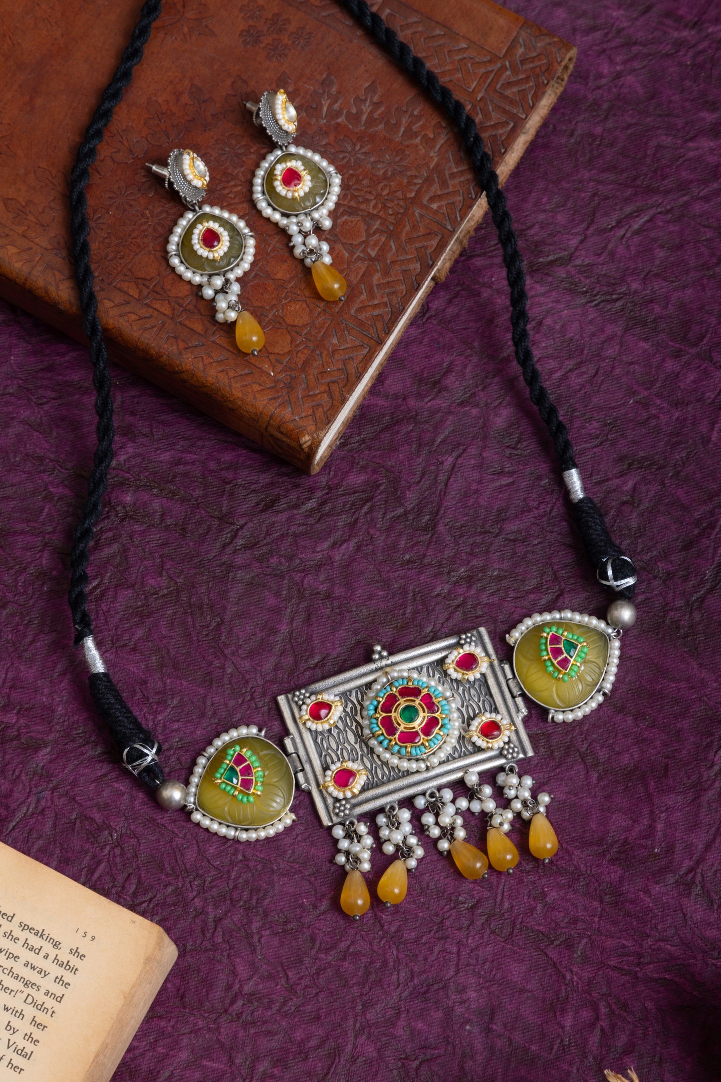 Aastha fusion two tone pachi kundan stone choker