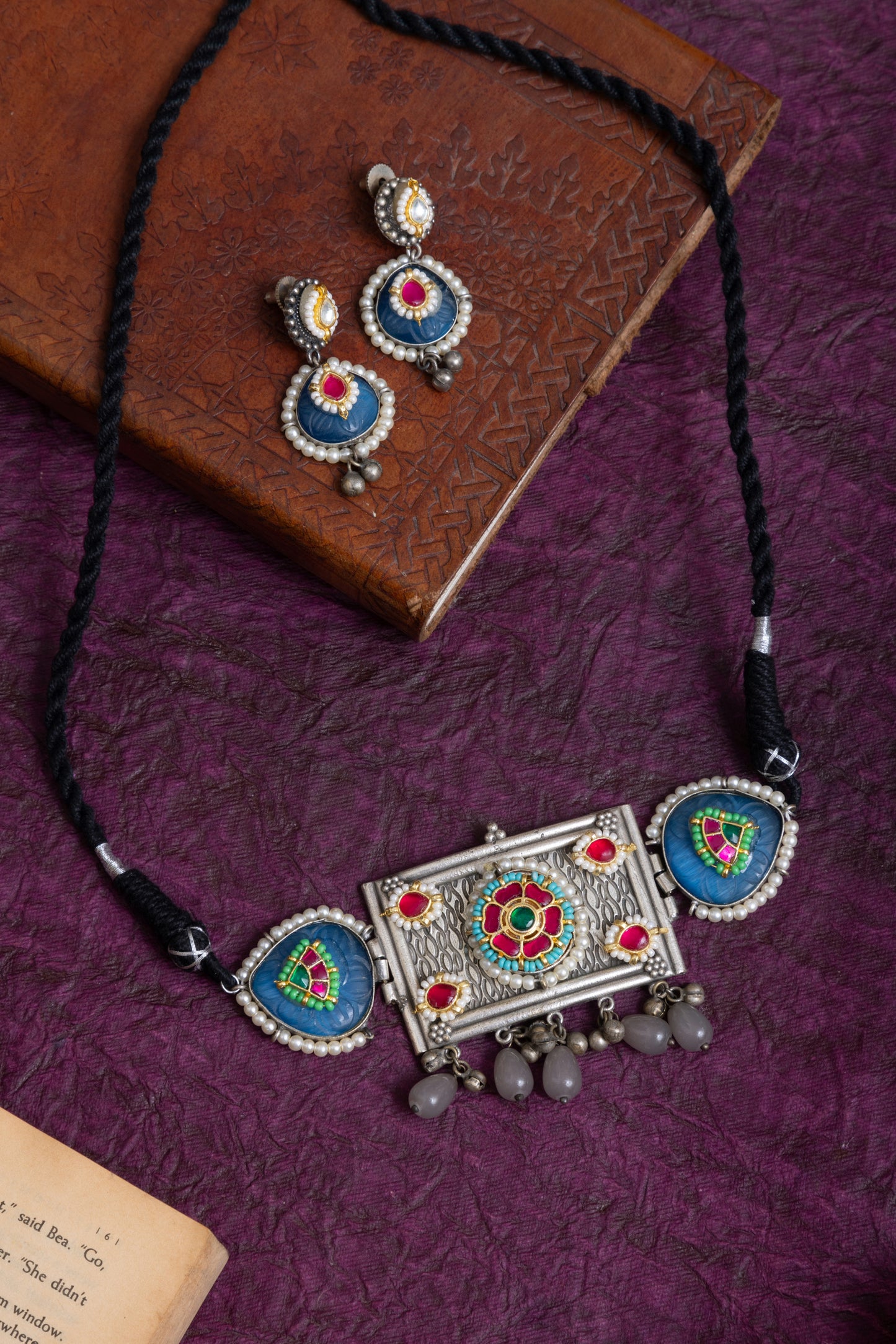 Aastha fusion two tone pachi kundan stone choker