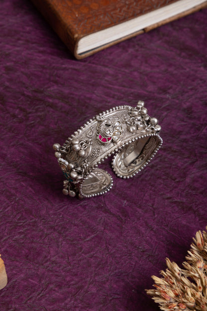 Vruksha Silver ghunghroo handcuff
