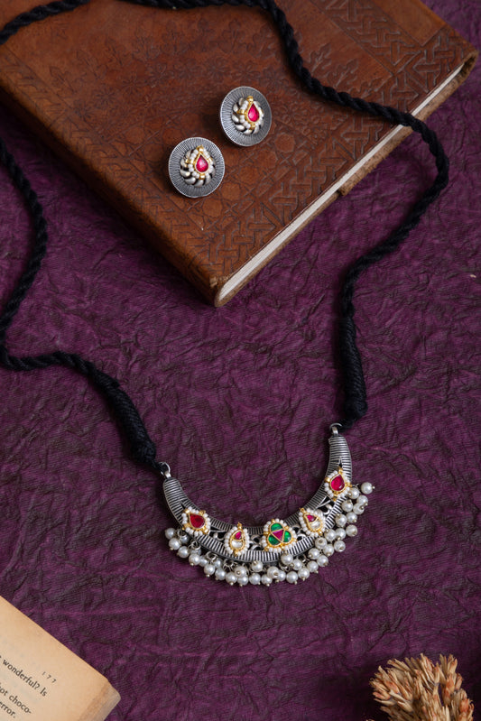 Smriti silver pachi kundan choker