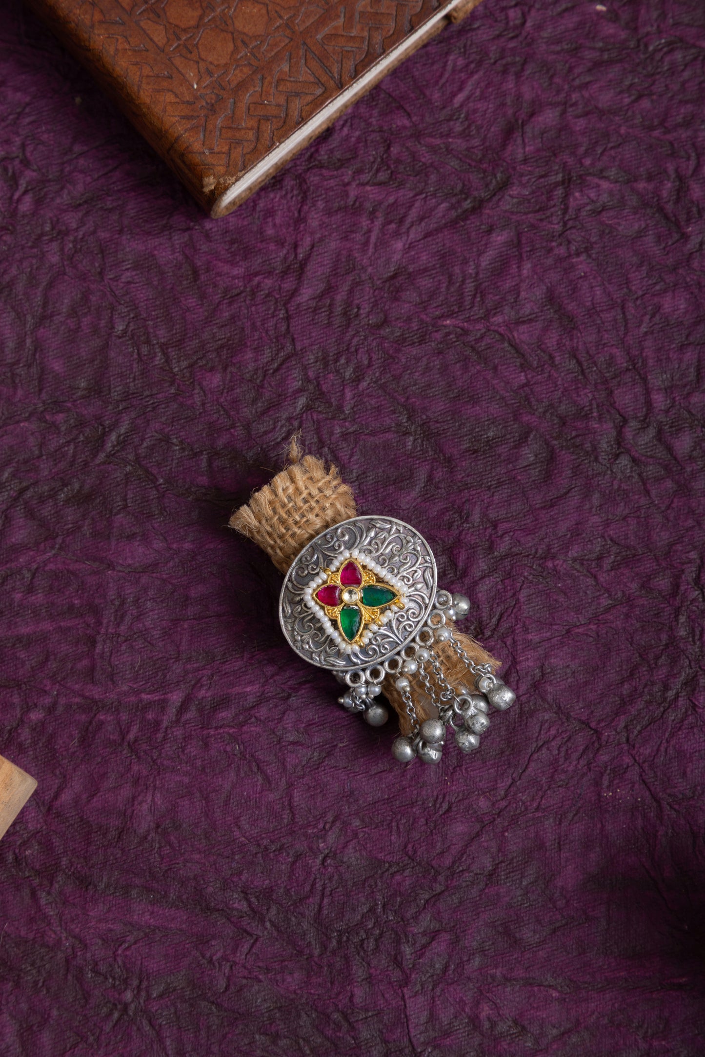 Vijaya silver pachi kundan chain ring