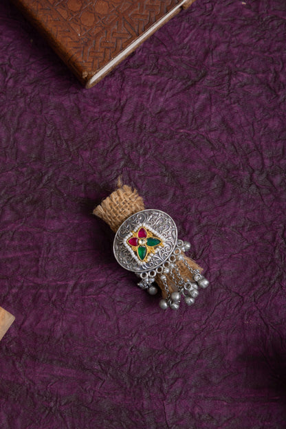 Vijaya silver pachi kundan chain ring