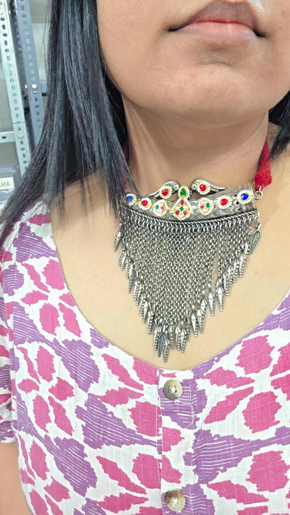 Urja pachi kundan antique fusion thread necklace