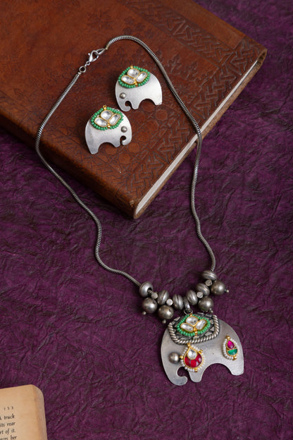 Katha antique fusion pachi kundan elephant necklace with earrings