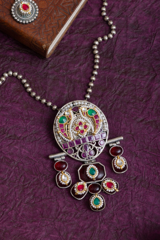 Seyyam antique stone fusion pachi kundan necklace