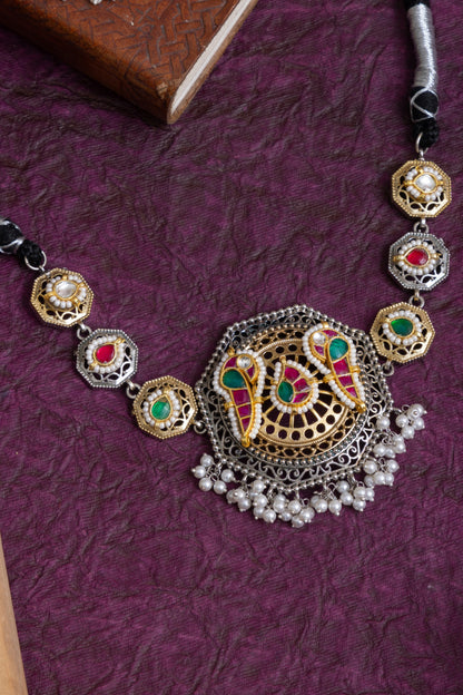 Mughal two tone fusion pachi kundan choker with earrings
