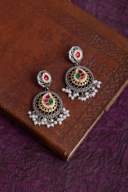 Mughal two tone fusion pachi kundan choker with earrings