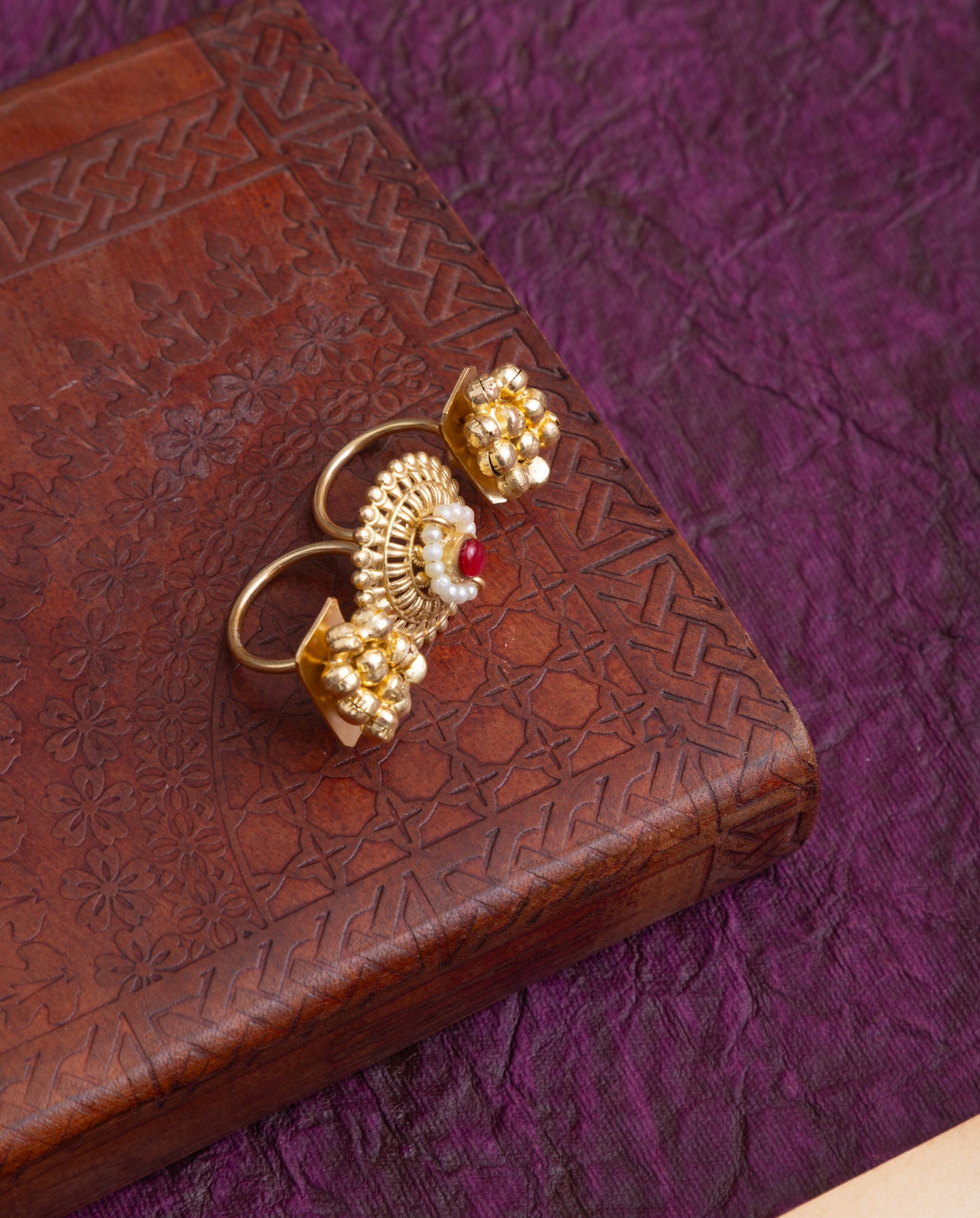 Bubble gold ring